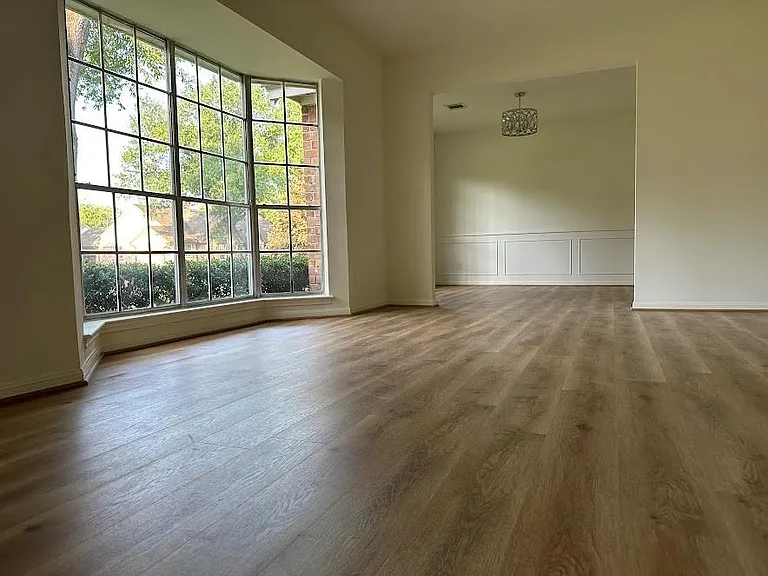 9718 Truscon Dr — Photo 1