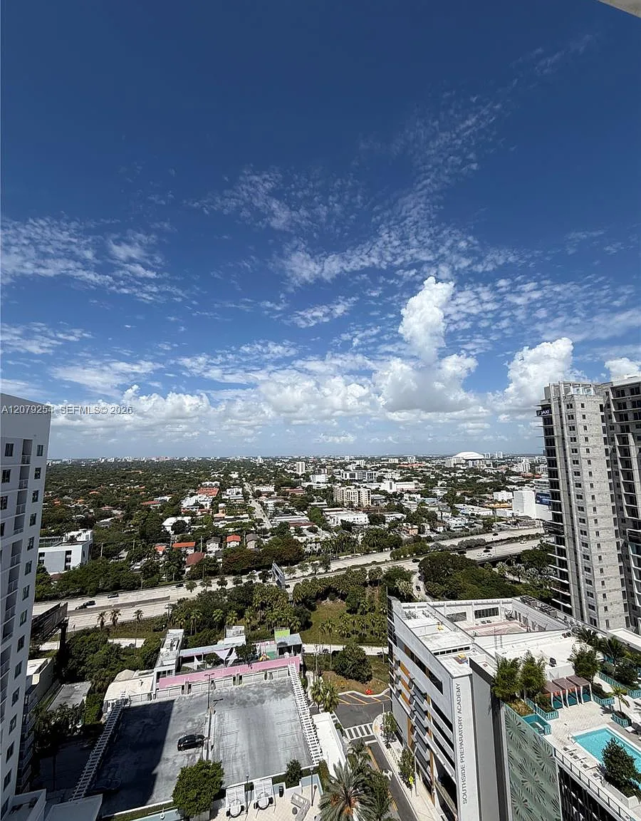 Brickell Ten Condo — Photo 3