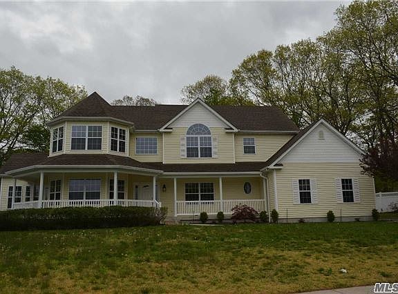2nd image of 21 Dandelion Ct