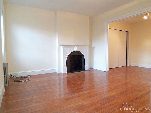 3rd image of 391 10th St #2