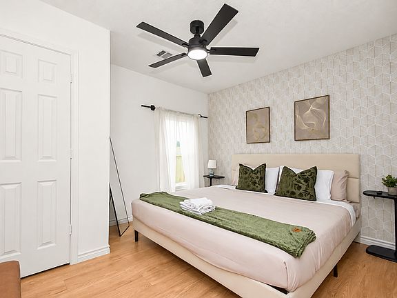 4th image of 3508 Omega St