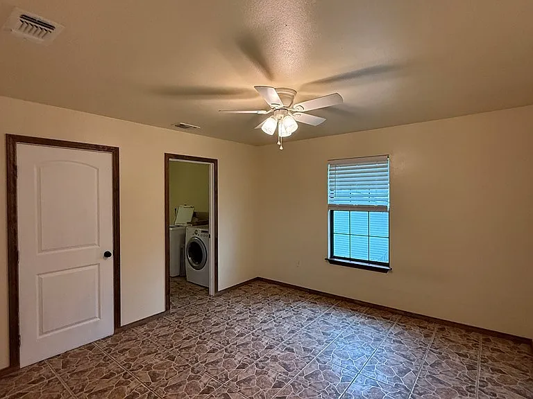 1441 E Hidden Acres Rd — Photo 4