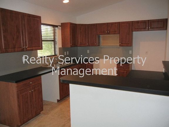 2nd image of 3004 E 10th St
