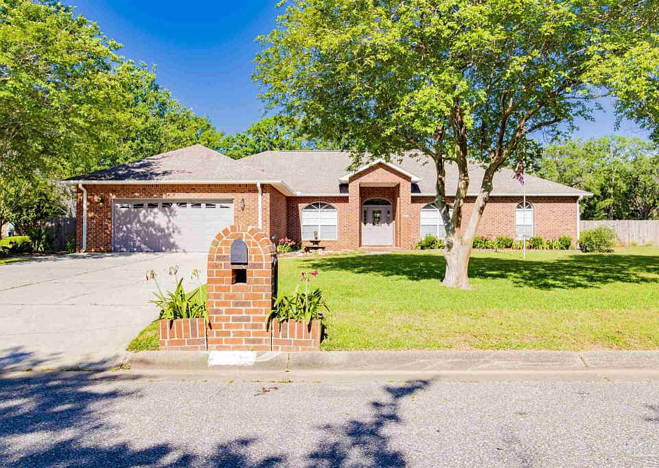 1st image of 10383 McArthur Ln