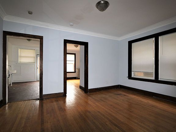 3rd image of 11106 S Parnell Ave #1N