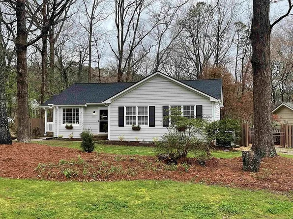 3316 Bearskin Ct, Raleigh, NC 27606