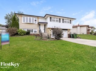 16325 Paxton Ave, Tinley Park, IL 60477