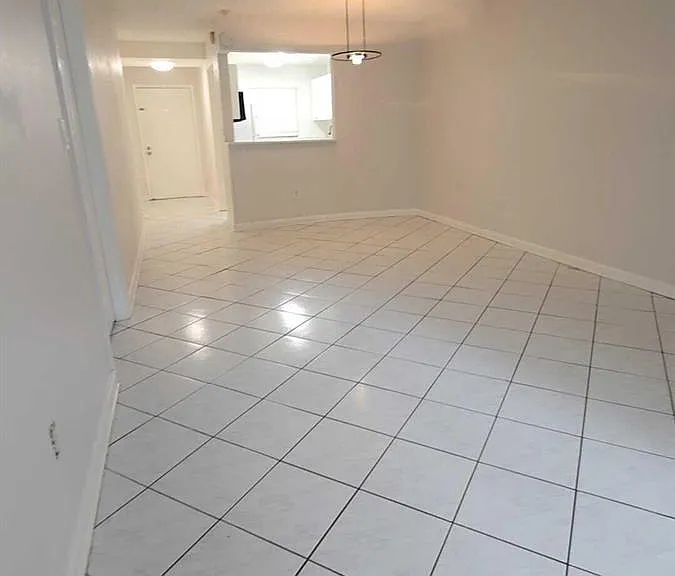 4111 Stirling Rd — Photo 5