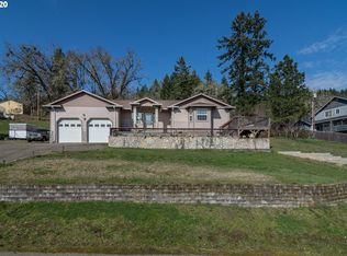 349 E 6th Ave, Sutherlin, OR 97479