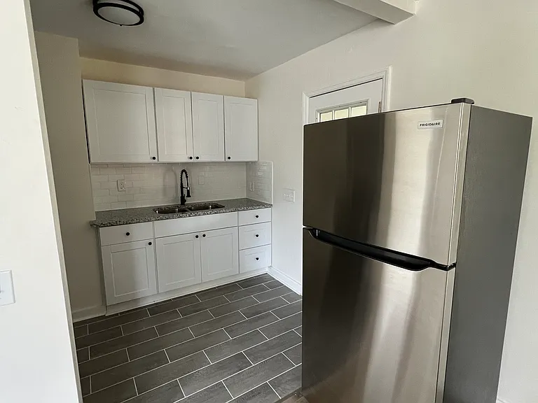 1178 Murray Dr — Photo 8