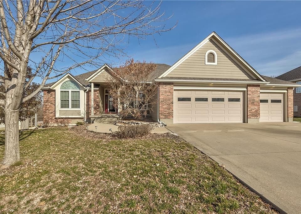 1st image of 1012 Foxtail Dr