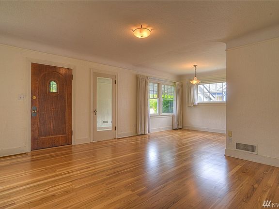 4th image of 318 Rogers St NW