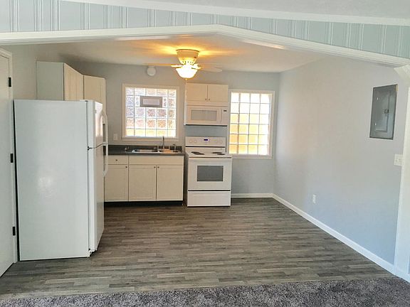 3rd image of 1027 Virginia Ave #1