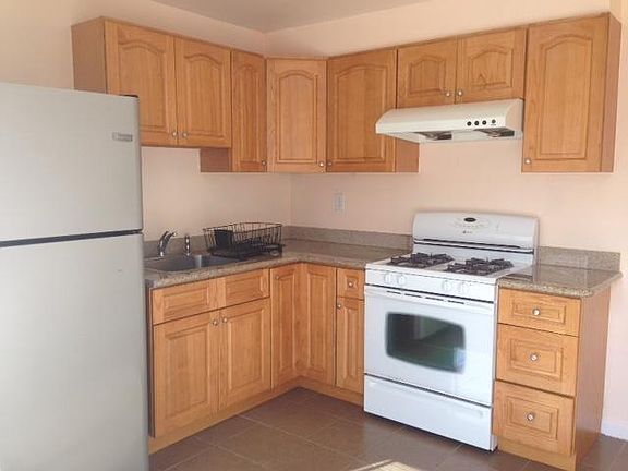 4th image of 525 3rd Ave Unit 2
