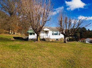 1425 Pleasant Valley Rd, Fairmont, WV 26554