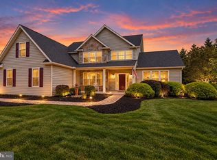 12 E Summit Dr, Littlestown, PA 17340