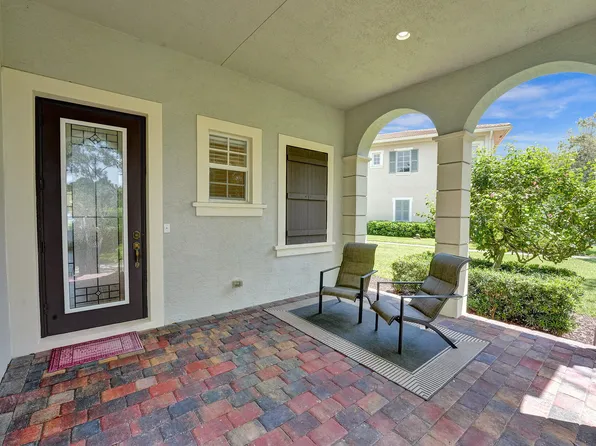 120 Glencullen Circle, Jupiter, FL 33458