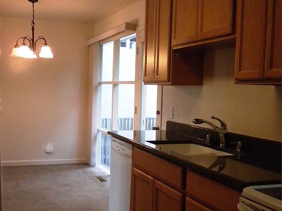 2nd image of 131 Madison Ave