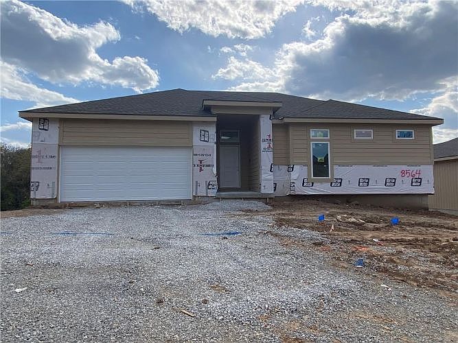 1st image of 8564 Valley Spring Dr