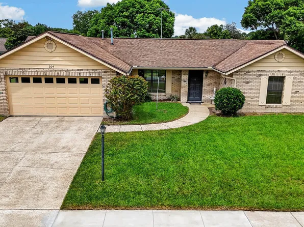 104 Colleen Dr, Daytona Beach, FL 32119