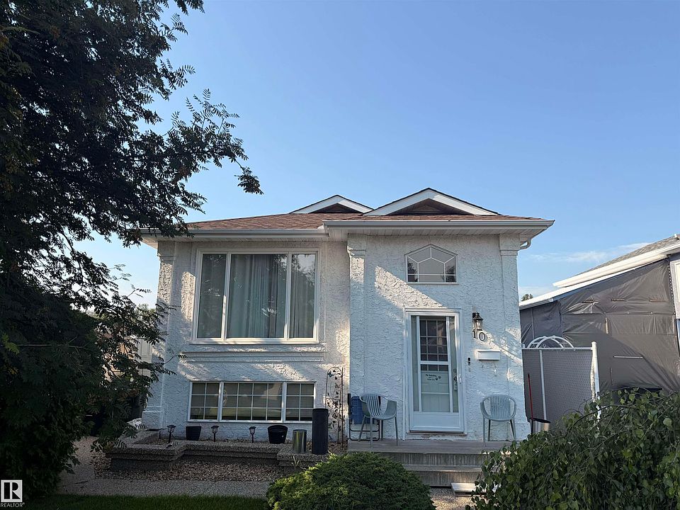 1st image of 10 Weston Ct