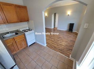 1719 W Estes Ave #107, Chicago, IL 60626
