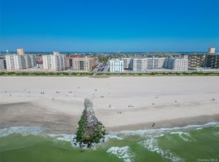 10 Franklin Blvd #312, Long Beach, NY 11561