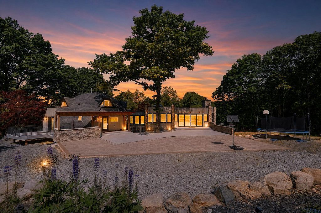 224 Holland Mount Rd - Property Image