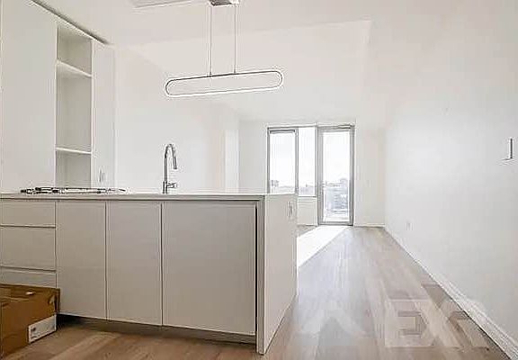 3rd image of 957 Atlantic Ave #902