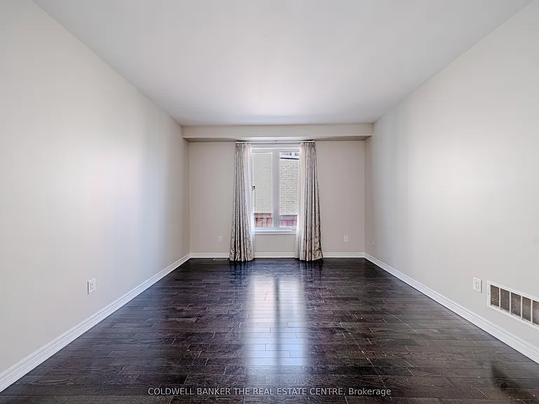 15 Military Ct — Photo 16