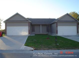 1912 S Arrowhead Ct, Independence, MO 64057