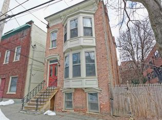 149 Chestnut St, Albany, NY 12210