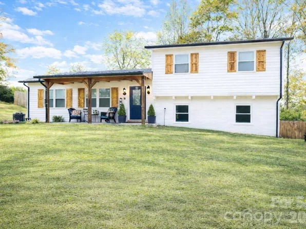 303 Kela Dr, Morganton, NC 28655