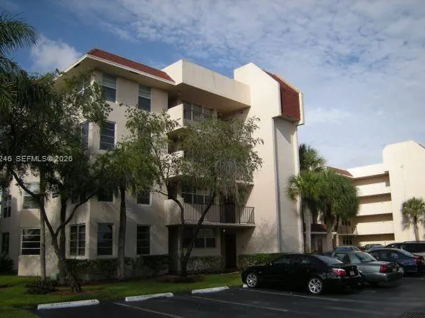 9520 Seagrape Dr, Davie, FL