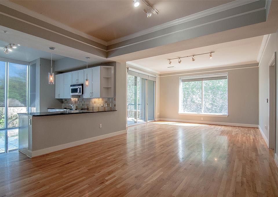1st image of 3333 Allen Pkwy Unit 302