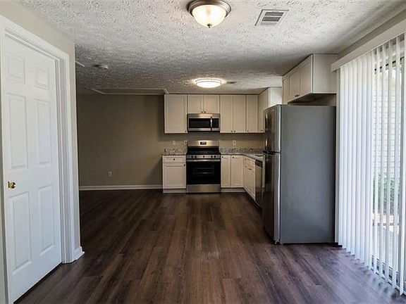 3rd image of 3813 N Bogan Rd APT 4A