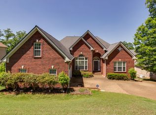 6032 Woodland Hills Dr, Nashville, TN 37211