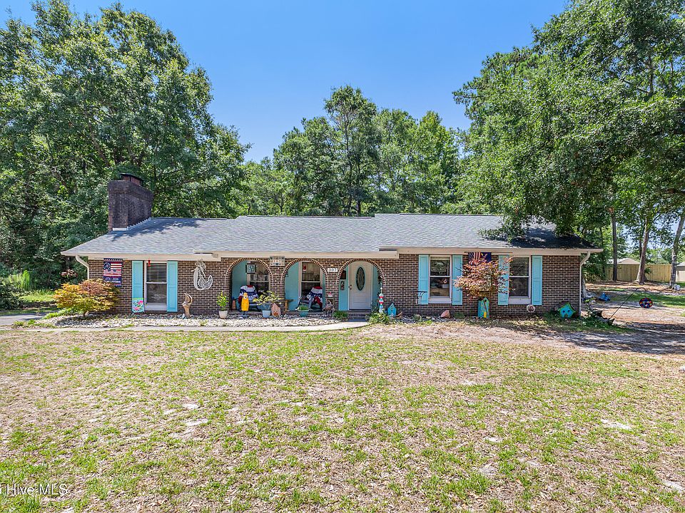 1st image of 307 Yaupon Drive