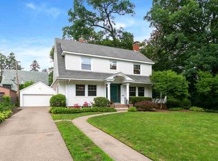 2955 16th Ave, Moline, IL 61265
