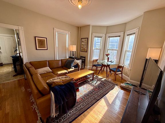 4th image of 16 Lincoln St #1