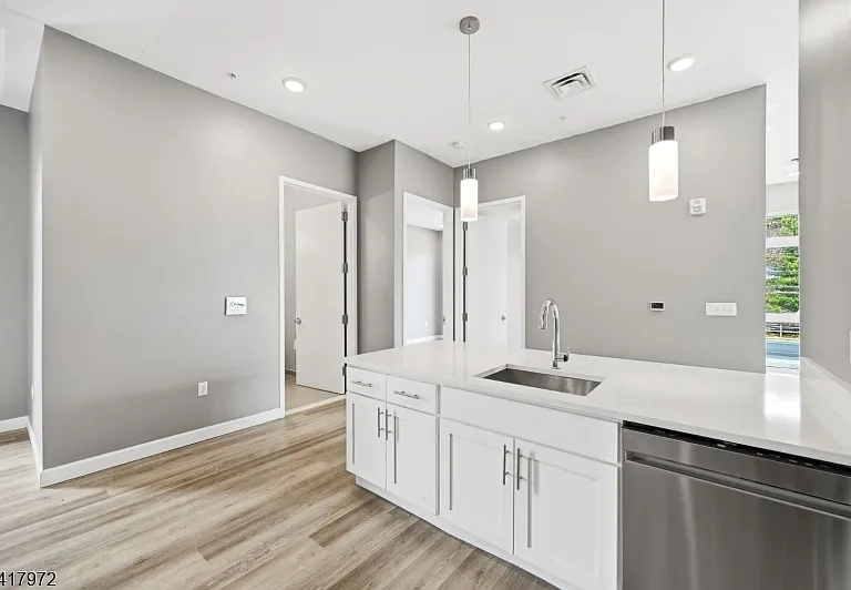 271 Millburn Ave #2D — Photo 7