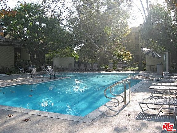 2nd image of 5103 Gaslight Ln