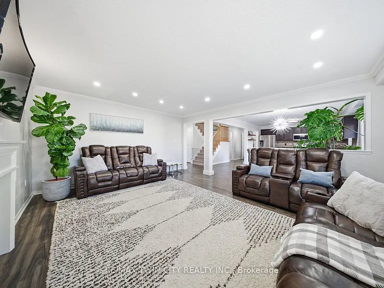 20 Webb Ave #UPPER — Photo 15