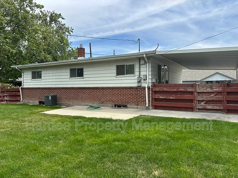 2714 W Kathryn St — Photo 20