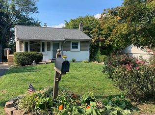 7 Fahnestock Rd, Malvern, PA 19355