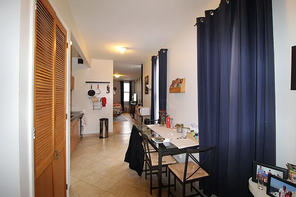 Rented by Mossanen Group | media 31