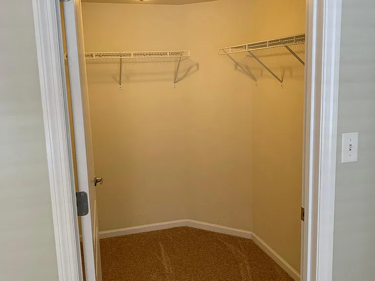 7122 Welsh Dr — Photo 10