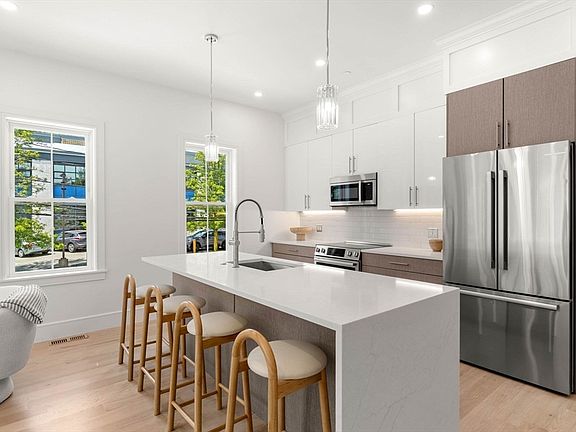 4th image of 108 Allston St #1