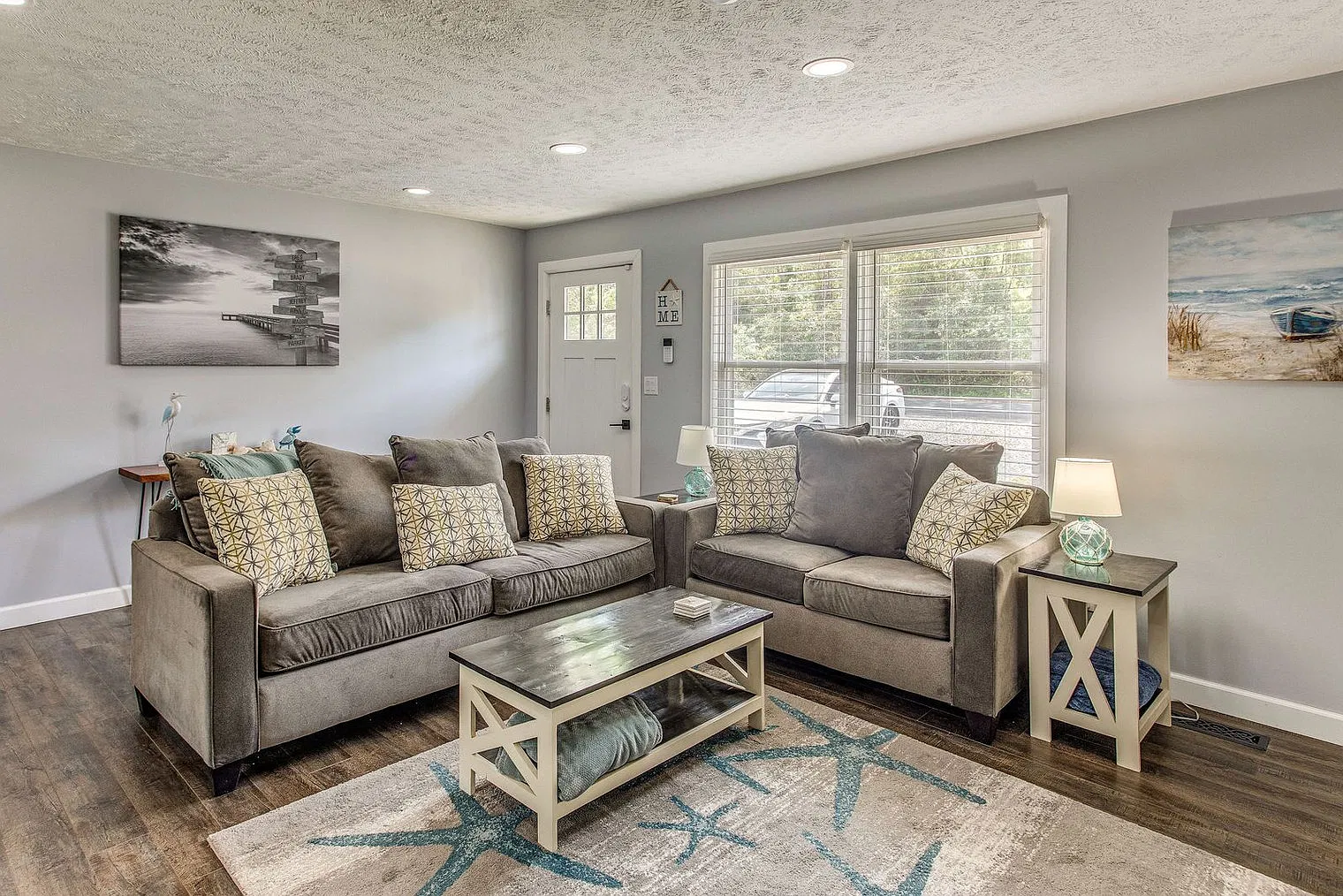 4 bed, 3.0 bath, 1410 sqft, $5,384 — Photo 3