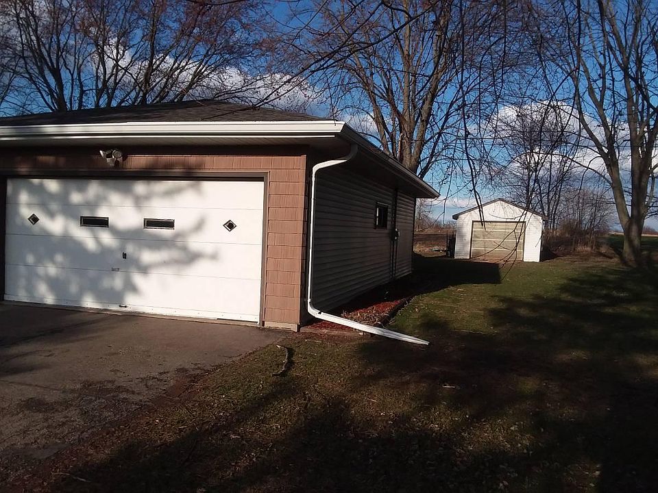 2nd image of 674 N State St